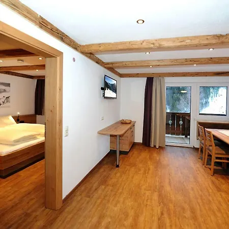Berghof Apartamento Saalbach-Hinterglemm