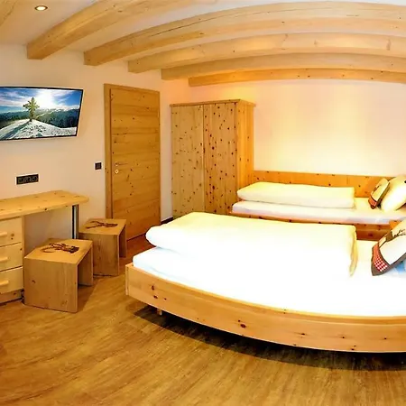 アパート Berghof ザールバッハ・ヒンターグレム